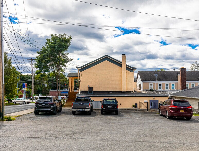 More Photos Of 141 Ulster Ave, Saugerties Storefront Retail Residential For Sale
