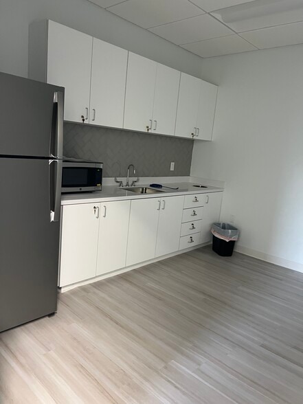 More Photos Of 5405 Diplomat Cir, Orlando Loft Creative Space For Lease