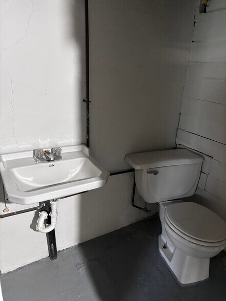 More Photos Of 1 Minnesota St, Pittsburgh Apartments For Sale