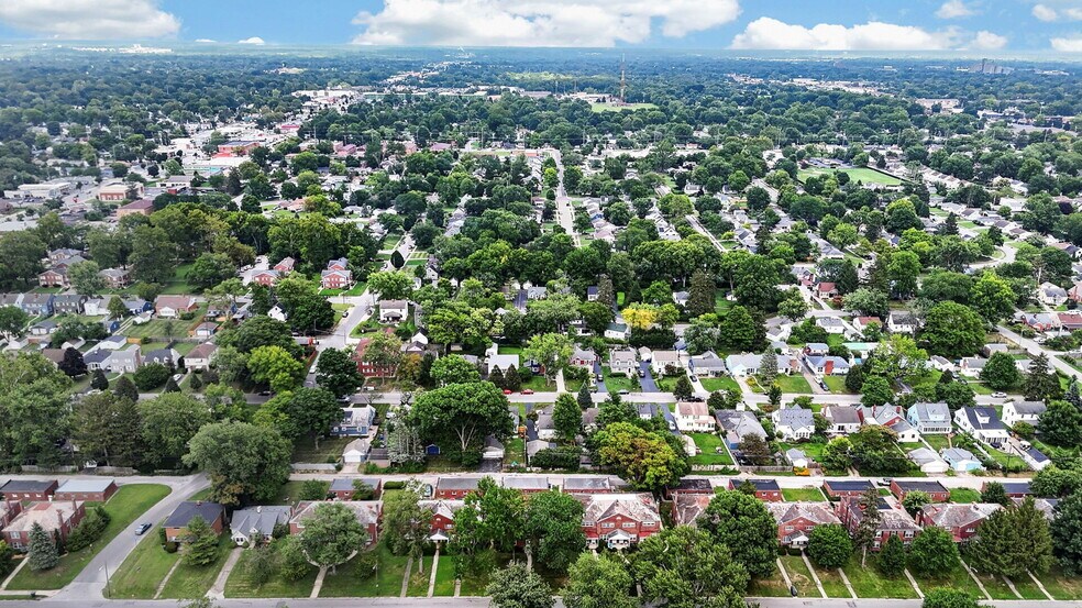 More Photos Of 802 Kenwick Rd, Columbus Apartments For Sale