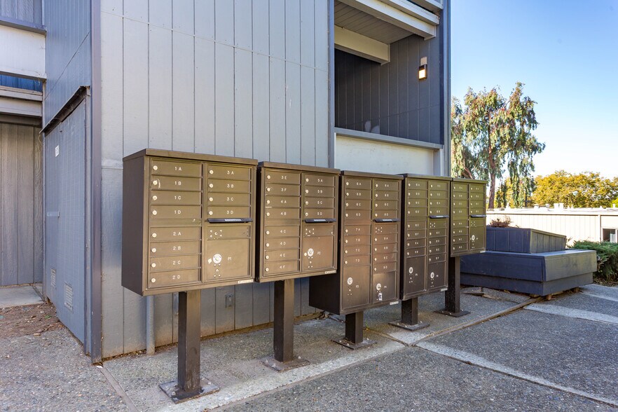 More Photos Of 201 Avian Dr, Vallejo Apartments For Sale