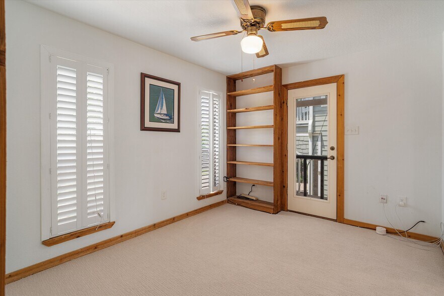 More Photos Of 804 Bay Ave, Kemah Specialty For Sale