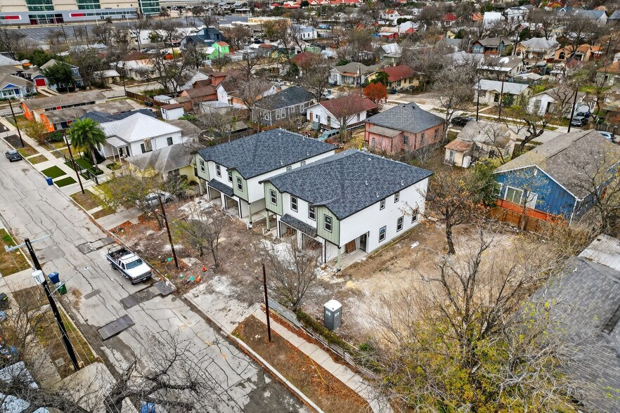 More Photos Of 525 Dakota St, San Antonio Multifamily For Sale