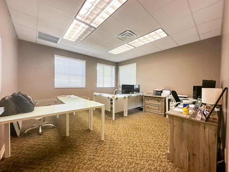 More Photos Of 2117 Harden Blvd, Lakeland Office For Lease