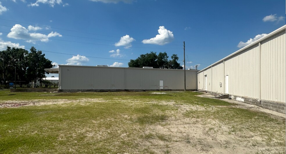 More Photos Of 1141 US Highway 41 NW, Jasper Distribution For Lease