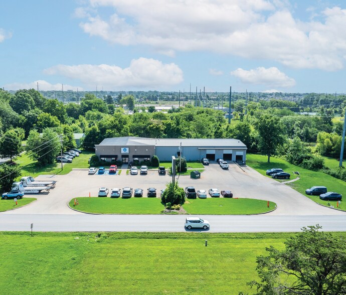 More Photos Of 254 Greenhouse Rd, Bentonville Flex For Lease