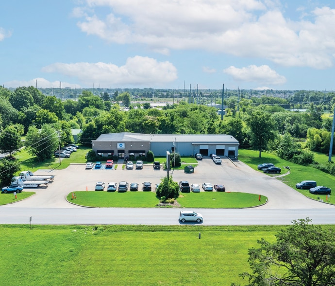 More Photos Of 254 Greenhouse Rd, Bentonville Flex For Lease