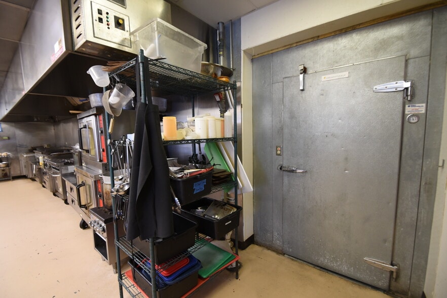 More Photos Of 506 Broadway, Fargo Restaurant For Lease