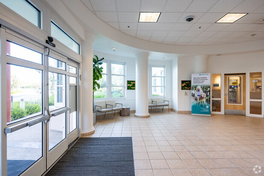 More Photos Of 165 Rowland Way, Novato Medical For Lease