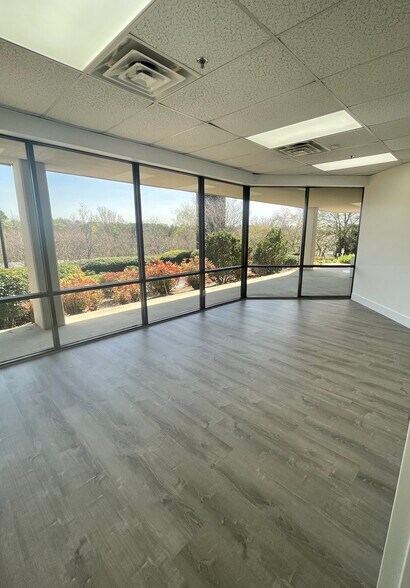 More Photos Of 2700 Northeast Expy, Atlanta Unknown For Lease