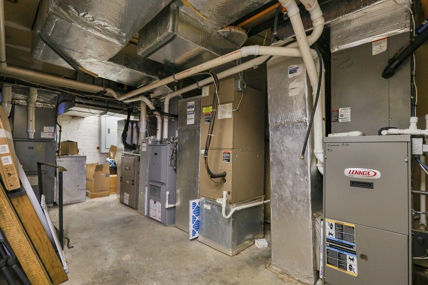 More Photos Of 541 Seneca St, Fountain Hill Healthcare For Sale
