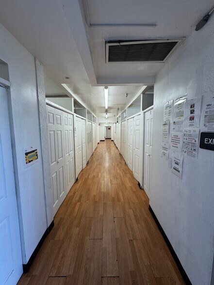 More Photos Of 6006 S Western Ave, Los Angeles Warehouse For Sale