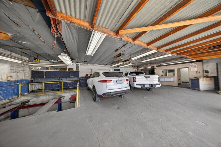 More Photos Of 959 Gower St, Los Angeles Auto Repair For Lease