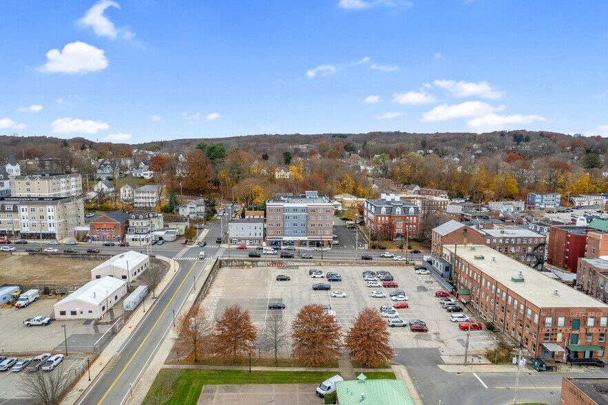 More Photos Of 356 Howe Ave, Shelton Apartments For Lease