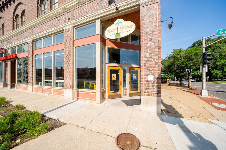 More Photos Of 3101-3111 S Grand Ave, Saint Louis Office For Lease