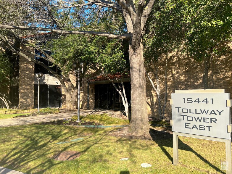 Primary Photo Of 15441 Knoll Trail Dr, Dallas Office For Lease