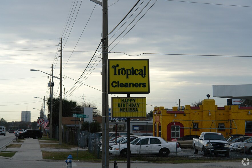 More Photos Of 4000 Old Winter Garden Rd, Orlando Freestanding For Sale