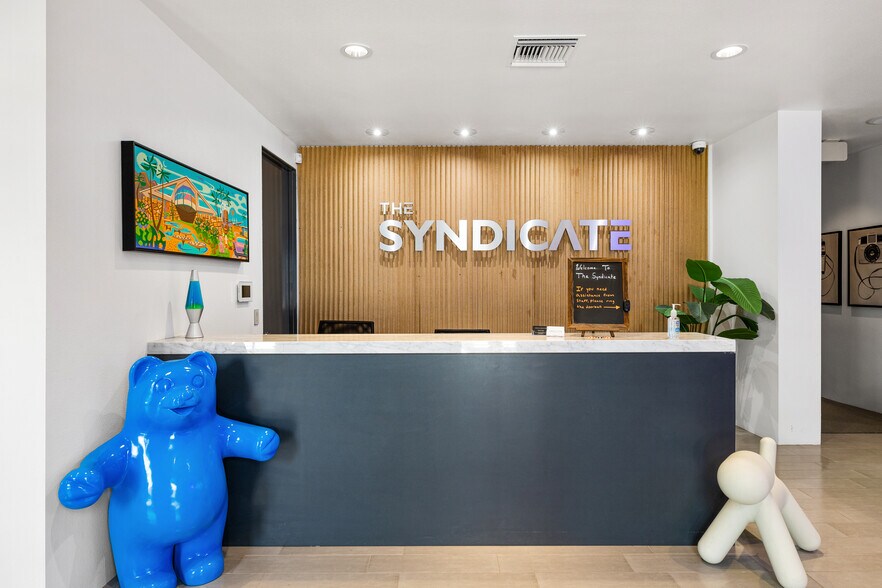 More Photos Of 74399 Hwy 111, Palm Desert Office For Sale