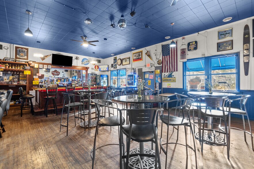 More Photos Of 39918 93rd St, Genoa City General Retail For Sale