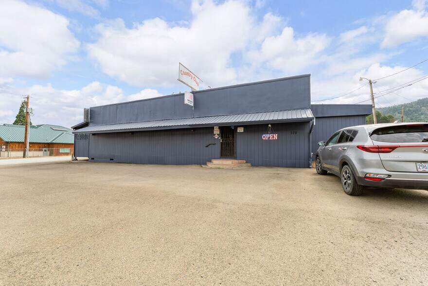 More Photos Of 172 S Old Pacific Hwy, Myrtle Creek Bar For Sale