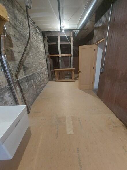 More Photos Of 207-211 E Main St, Watertown Office For Lease