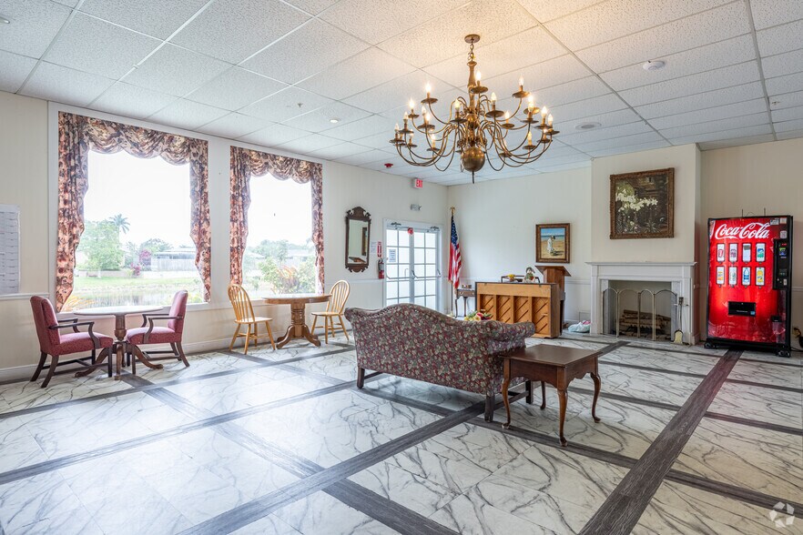 More Photos Of 1189 W River Dr, Margate Assisted Living For Sale