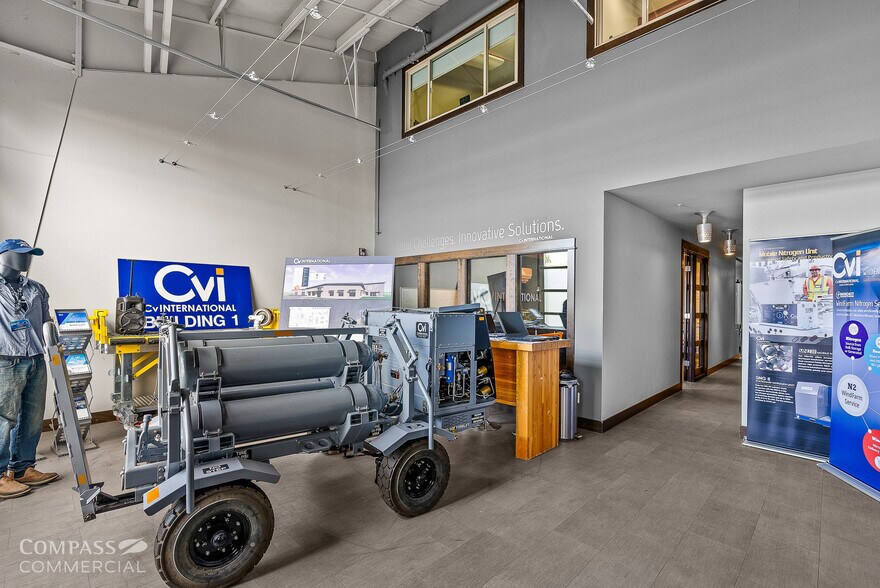 More Photos Of 20680 Carmen Loop, Bend Warehouse For Sale