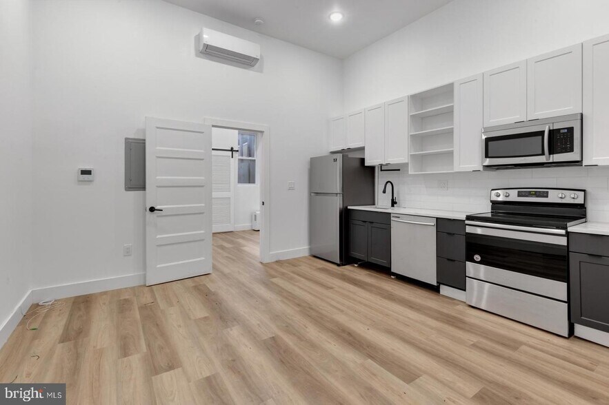 More Photos Of 1153 N Front St, Philadelphia Multifamily For Sale