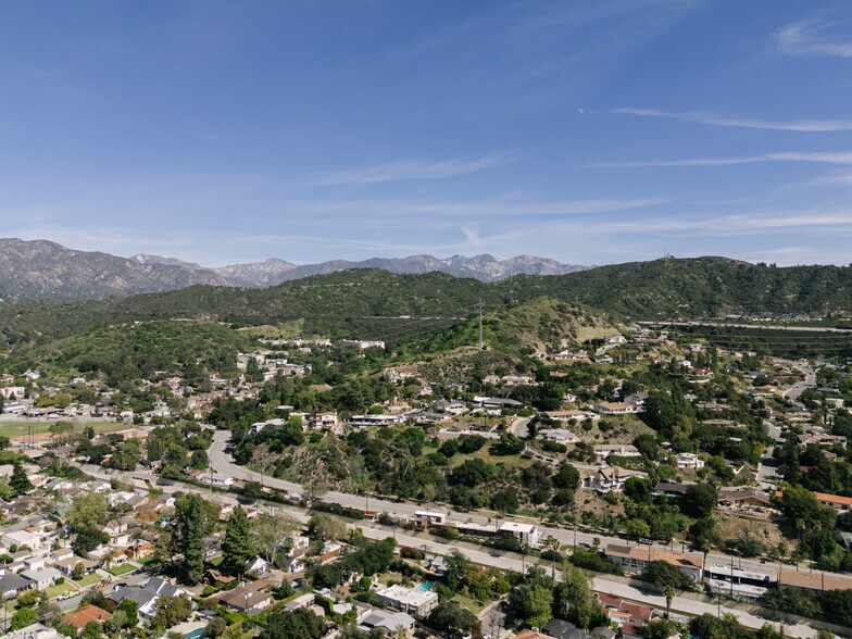 More Photos Of 2505 Canada Blvd, Glendale Office For Lease