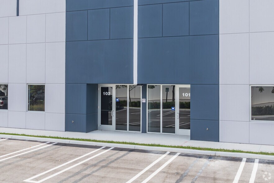 More Photos Of 6371 NW 102nd Ave, Doral Warehouse For Sale
