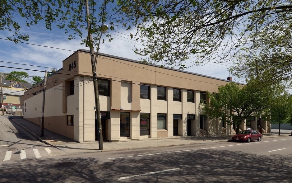 Primary Photo Of 845 N Main St, Providence Medical For Sale