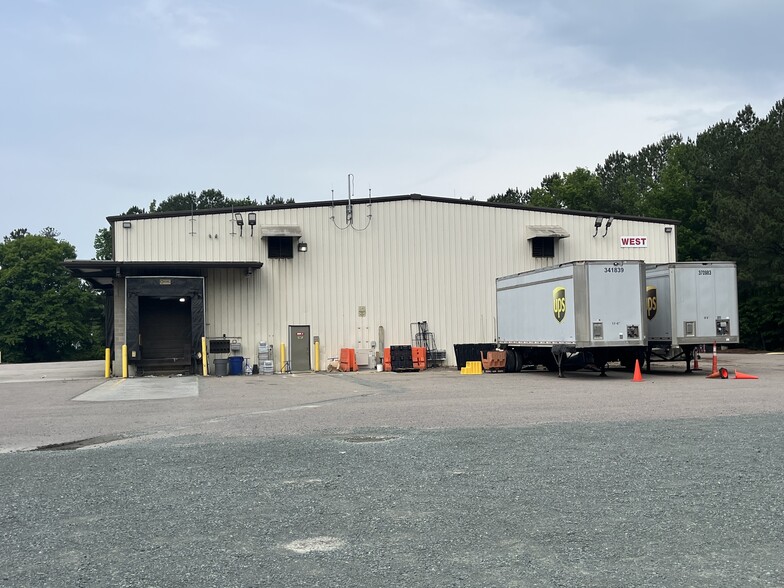 More Photos Of 7411 Rex Rd, Chapel Hill Distribution For Sale