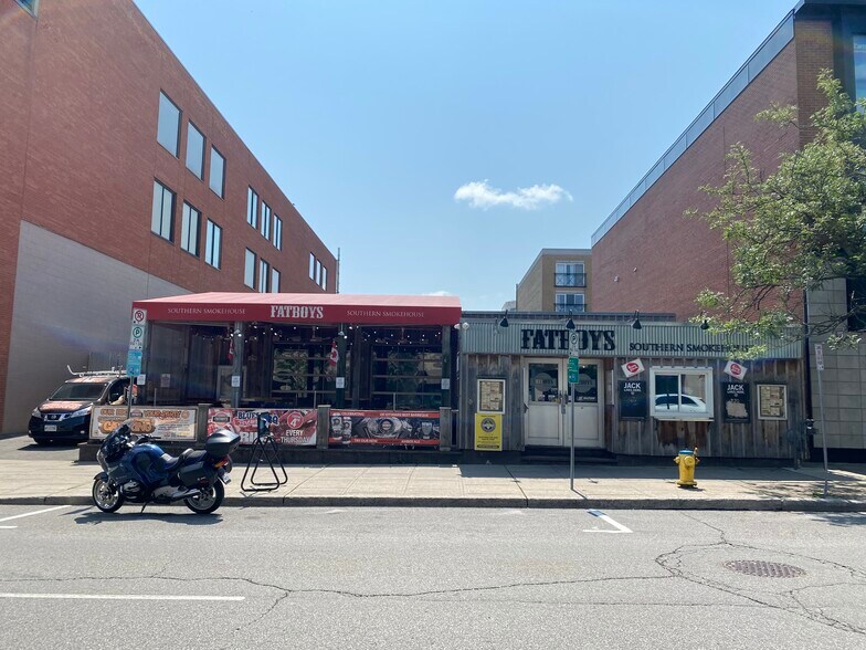 More Photos Of 34 Murray St, Ottawa Restaurant For Sale