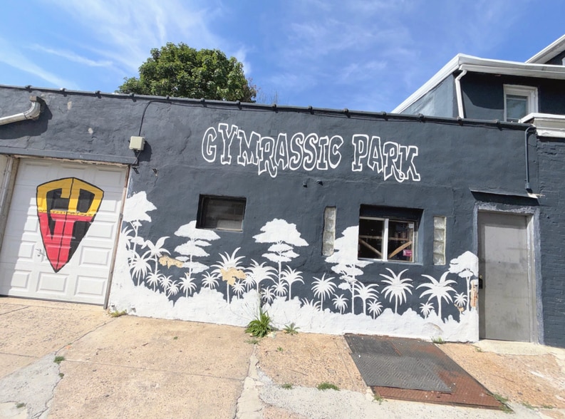 More Photos Of 300 W Coulter St, Philadelphia Flex For Lease