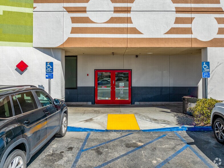 More Photos Of 44410-44600 Valley Central Way, Lancaster General Retail For Lease