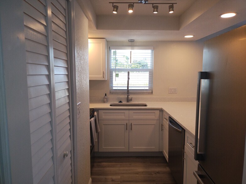 More Photos Of 551 Mehlenbacher Rd, Belleair Bluffs Apartments For Sale