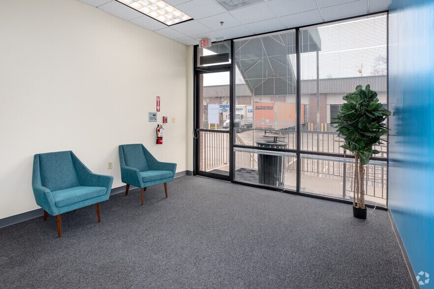 More Photos Of 3341 75th Ave, Landover Warehouse For Lease