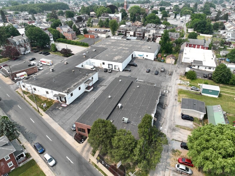 More Photos Of 50 N Harrison St, York Warehouse For Sale