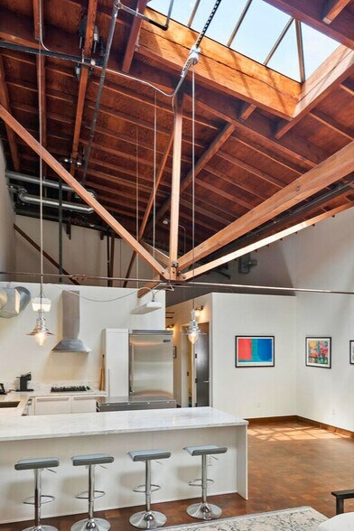 More Photos Of 1042 Princeton Dr, Marina del Rey Loft Creative Space For Sale