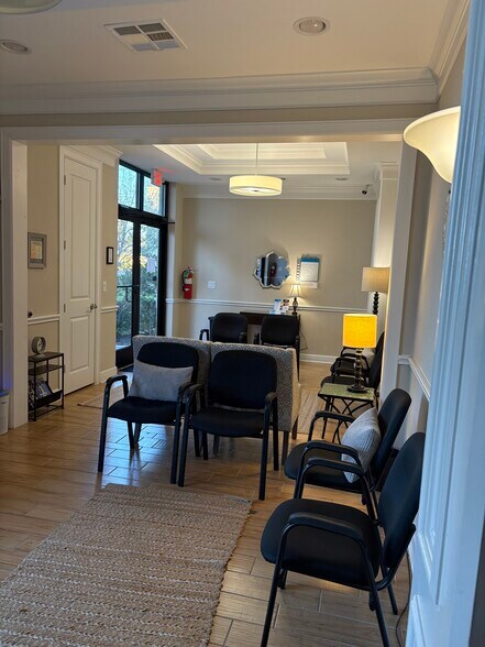 More Photos Of 12440 Emily Ct, Sugar Land Office For Lease