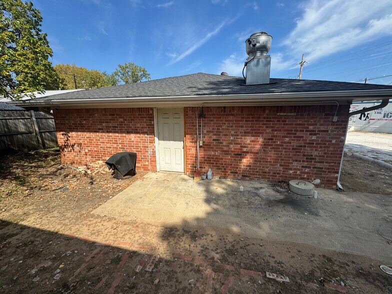 More Photos Of 418 Beauty Ln, Whitesboro Specialty For Lease