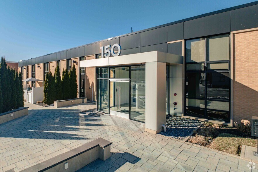 More Photos Of 150 Coolidge Ave, Watertown Office For Lease