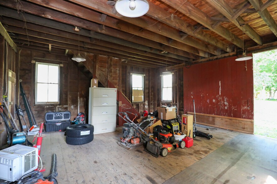 More Photos Of 12 Lounsbury Ct, Kingston Light Manufacturing For Lease