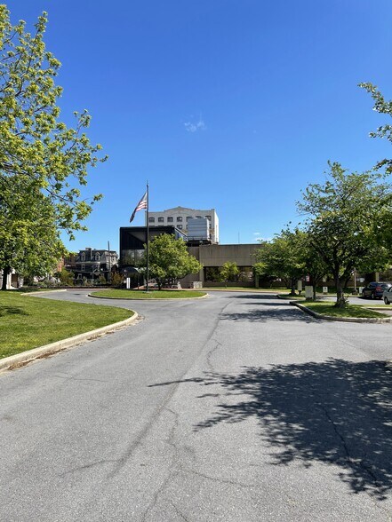 More Photos Of 100 Summit Ave, Hagerstown Office For Sale