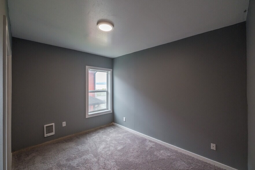 More Photos Of 640 8th St, Astoria Apartments For Sale