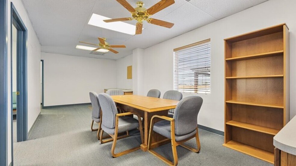 More Photos Of 6309 Seven Seas Ave, Bakersfield Warehouse For Lease