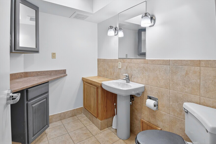 More Photos Of 1745 Lafayette St, Denver Medical For Sale