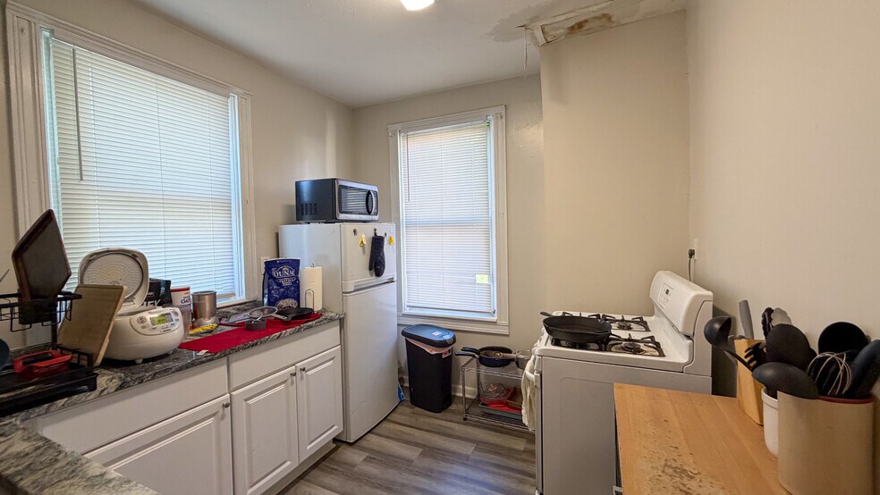 More Photos Of 275 McCormick Pl, Cincinnati Apartments For Sale