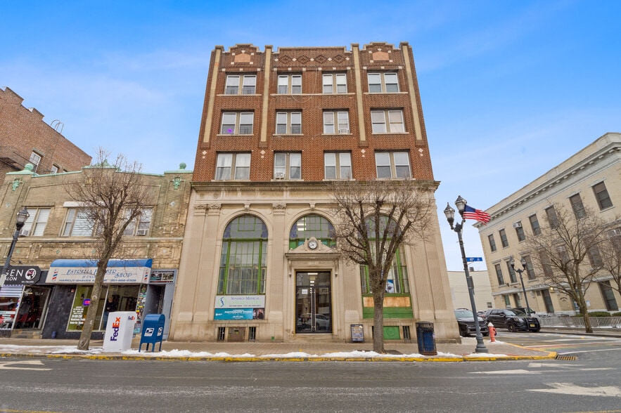 More Photos Of 440 60th St, West New York Apartments For Lease