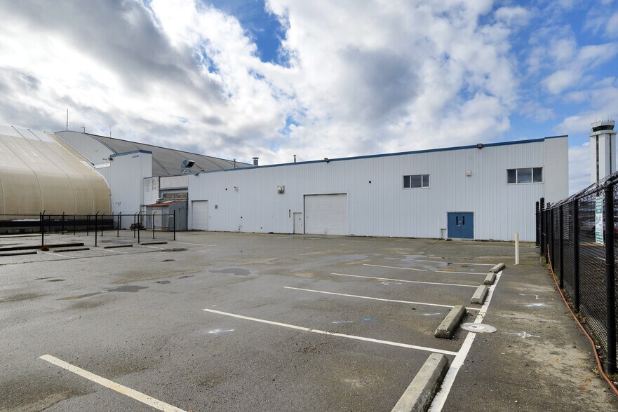 More Photos Of 3220 100th St SW, Everett Distribution For Lease